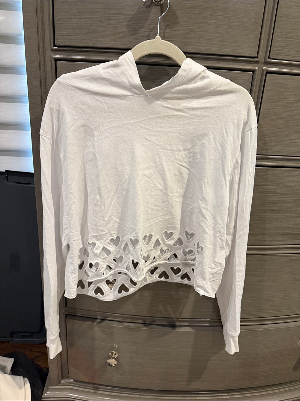 CHRLDR White Hooded Long-Sleeve Top with Heart Cutout Hem and cropped